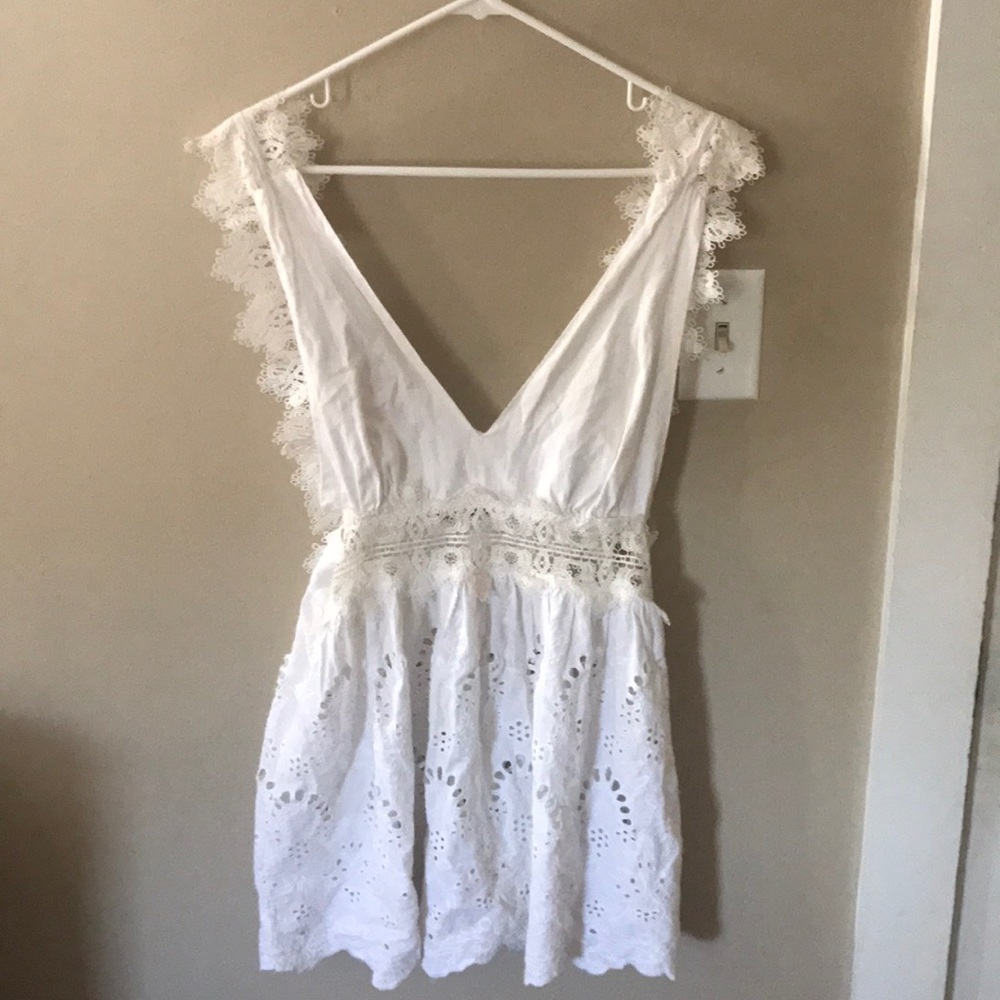 Lace eyelet white sun dress Kendall & Kyle M